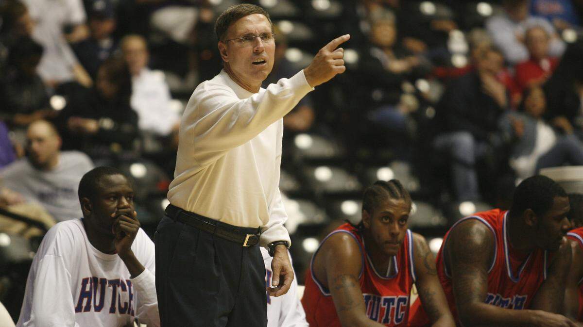 One day after announcing his plans to leave Hutchinson Community College as the men’s basketball coach, Steve Eck was announced as the new boys basketball coach at Kapaun Mount Carmel on Tuesday.