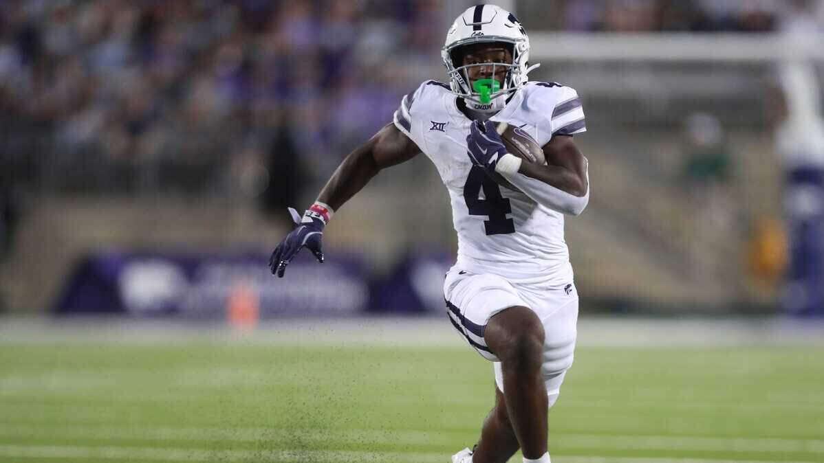 Kansas State Wildcats running back Joe Jackson (4) runs for yards during the second half against the North Dakota Fighting Hawks at Bill Snyder Family Stadium on Aug. 30, 2025.