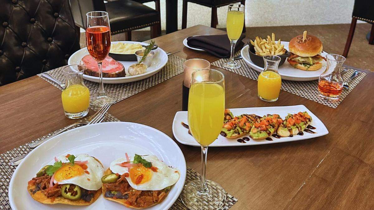 6S Steakhouse recently started serving weekend brunch.