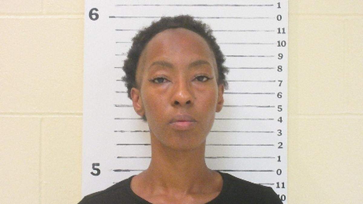 Chaunt’l Wilson, 31, was arrested for willful reckless driving after speeding away from deputies at 142 mph.