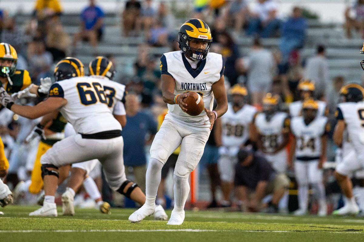 Northwest junior quarterback Jaylen Mason committed to Kansas on Tuesday.