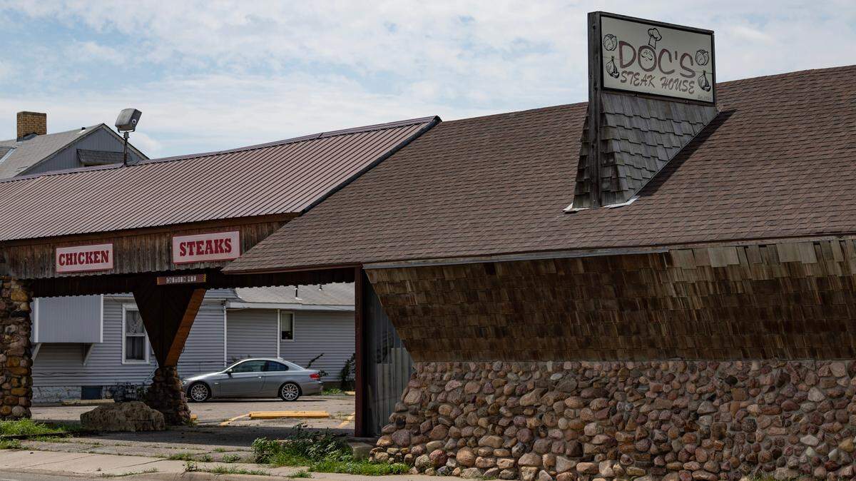 Doc’s Steakhouse on north Broadway closed its doors for good on Oct. 25, 2014.