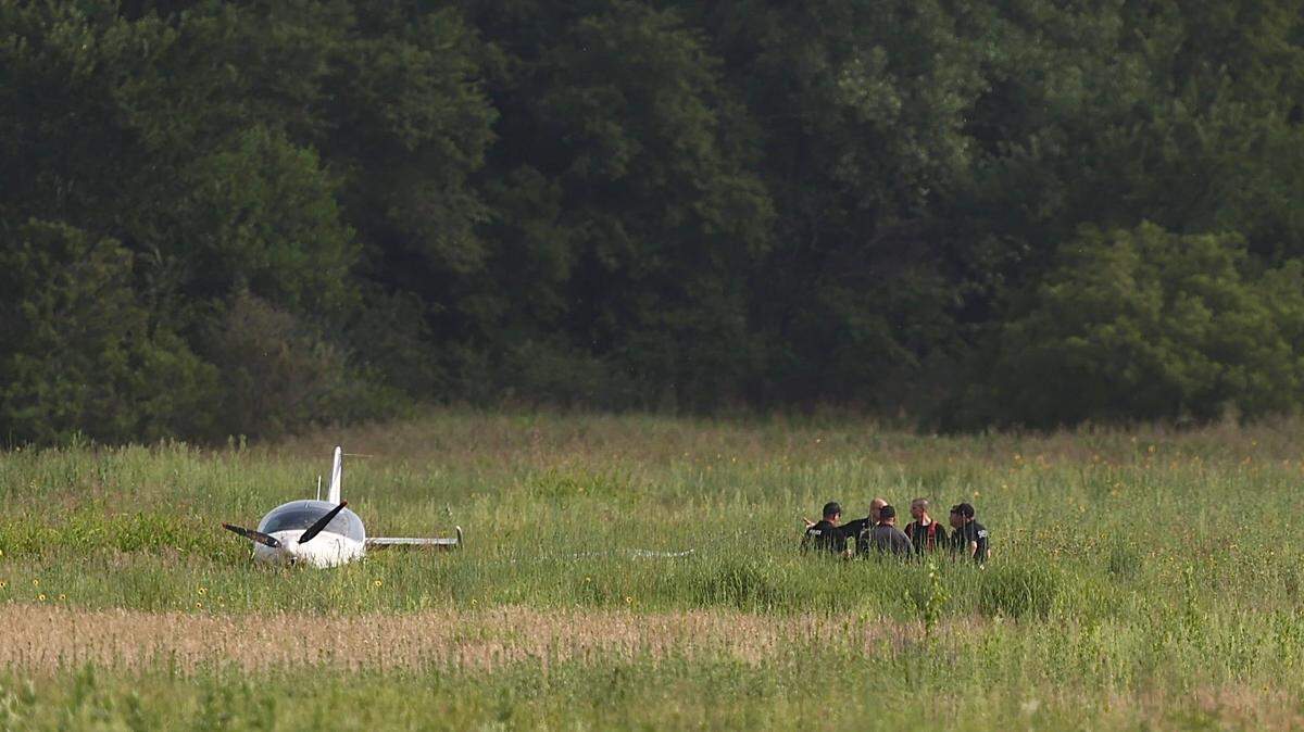 A small airplane crashed Wednesday night at the Big Ditch in north Wichita, near K-96 and West Street.