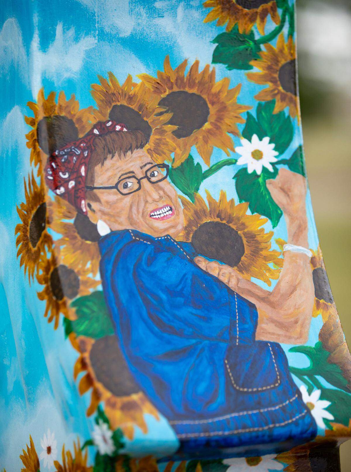 The stolen Keeper statue painted by Tereza Zardoz featured an image of Rosie the Riveter.