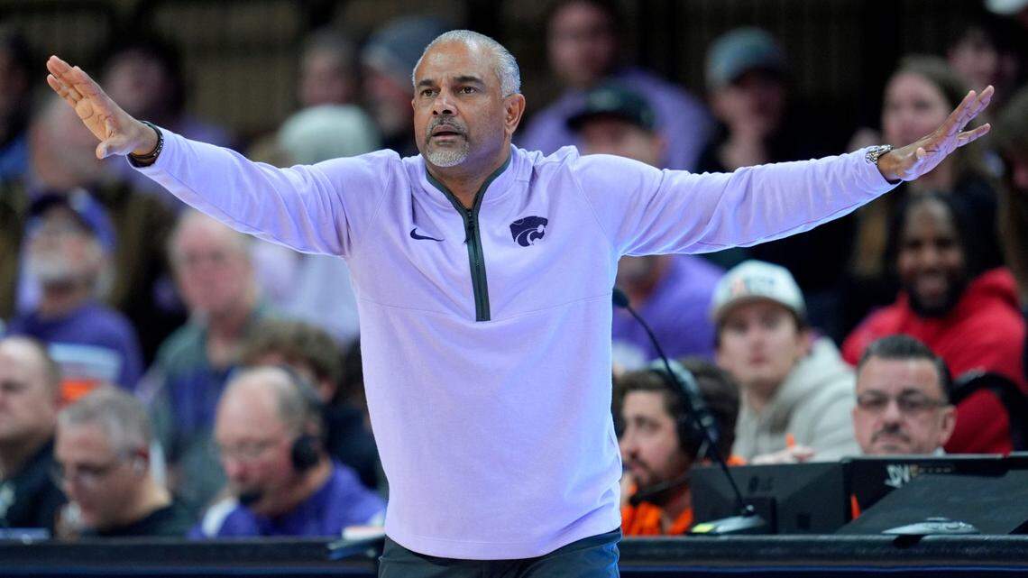 Kansas State coach Jerome Tang during a men’s BIG 12 basketball game between the Oklahoma State University Cowboys (OSU) and the Kansas State Wildcats at Gallagher-Iba Arena in Stillwater, Okla., Tuesday, Jan. 7, 2025. Oklahoma State won 79-66,