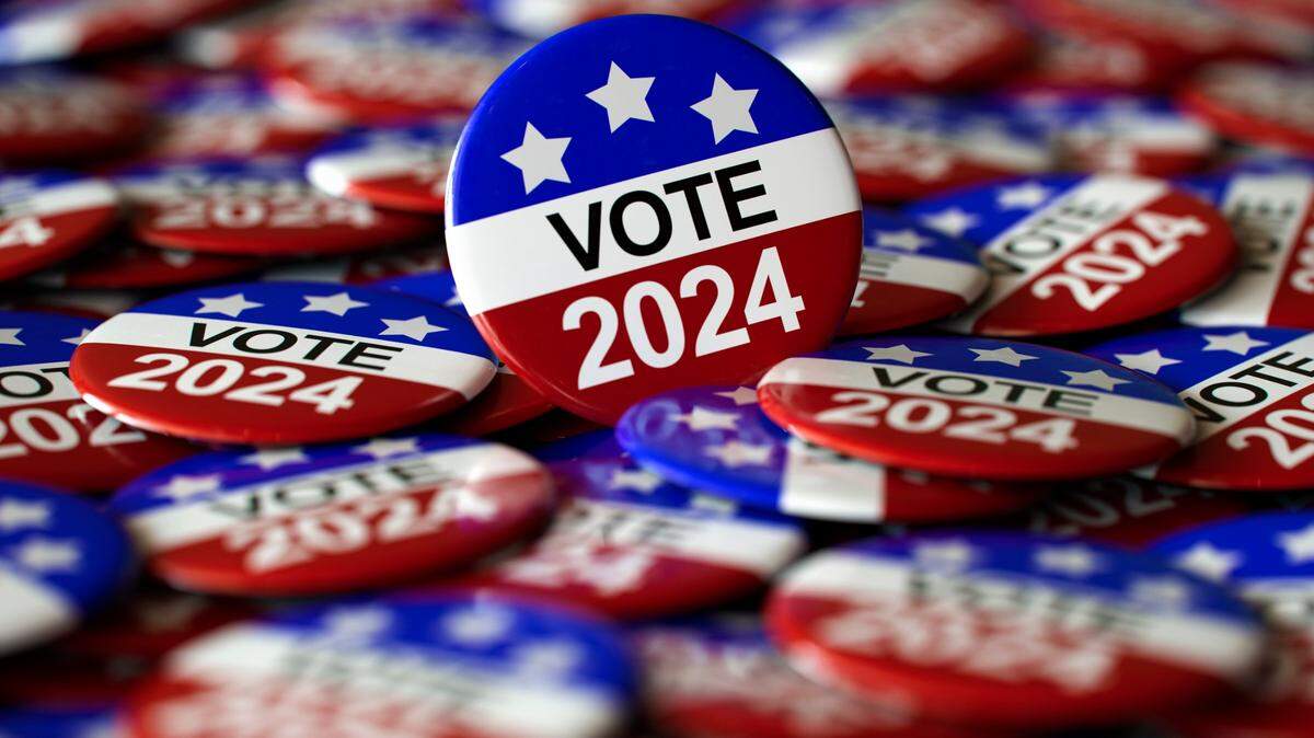 Photo of buttons that say "vote."