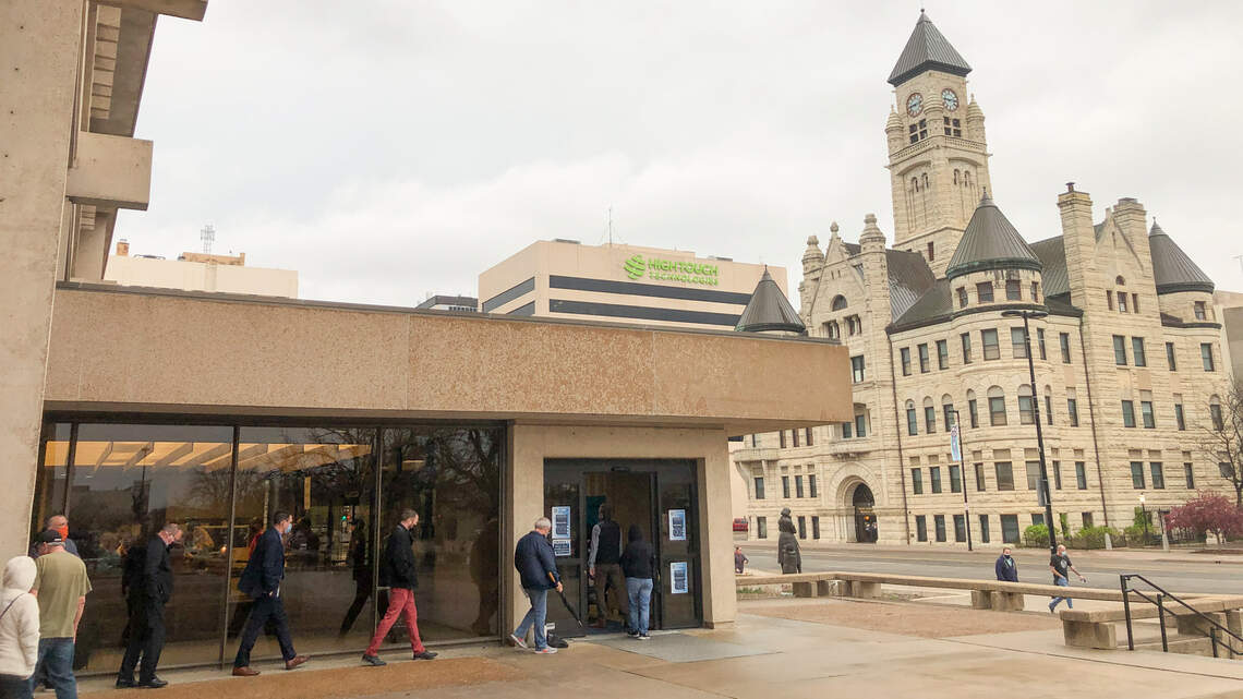 County organizes more COVID vaccine clinics