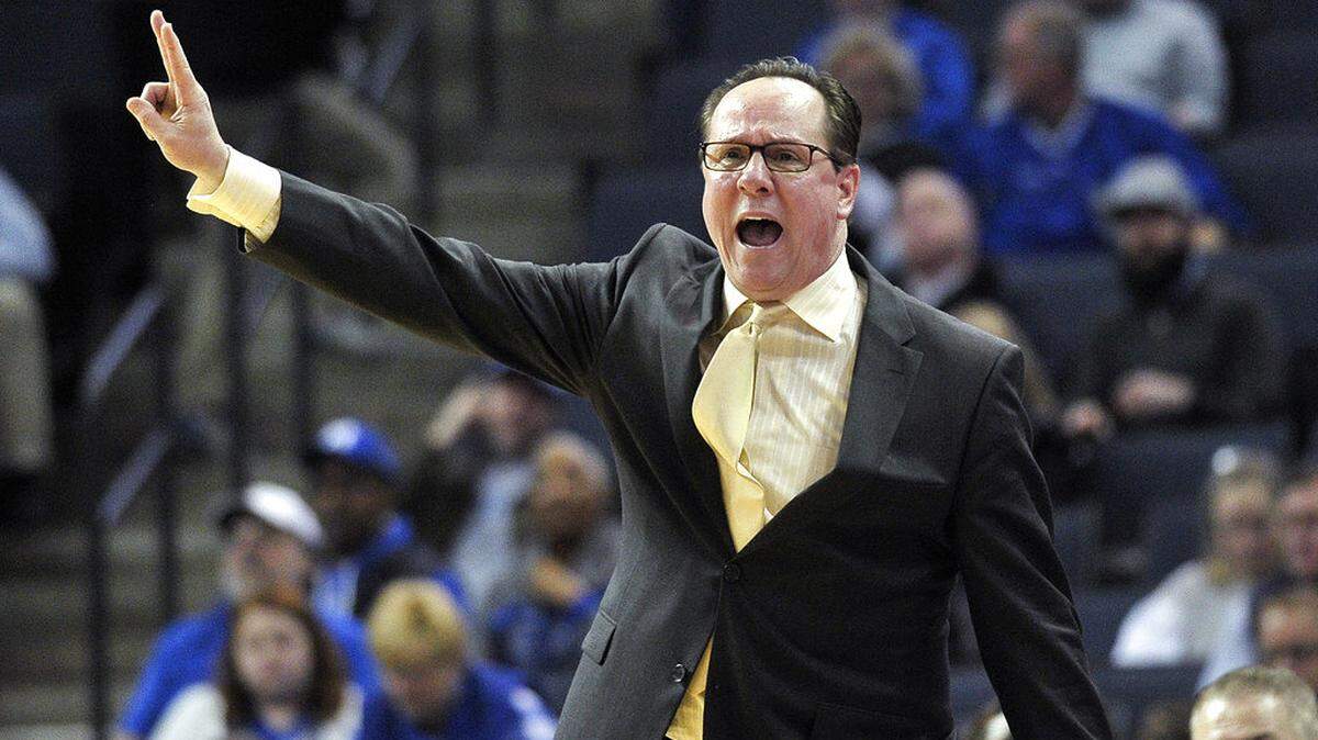 Wichita State coach Gregg Marshall calls to players during the first half of the team's NCAA college basketball game against Memphis on Tuesday, Feb. 6, 2018, in Memphis, Tenn.
