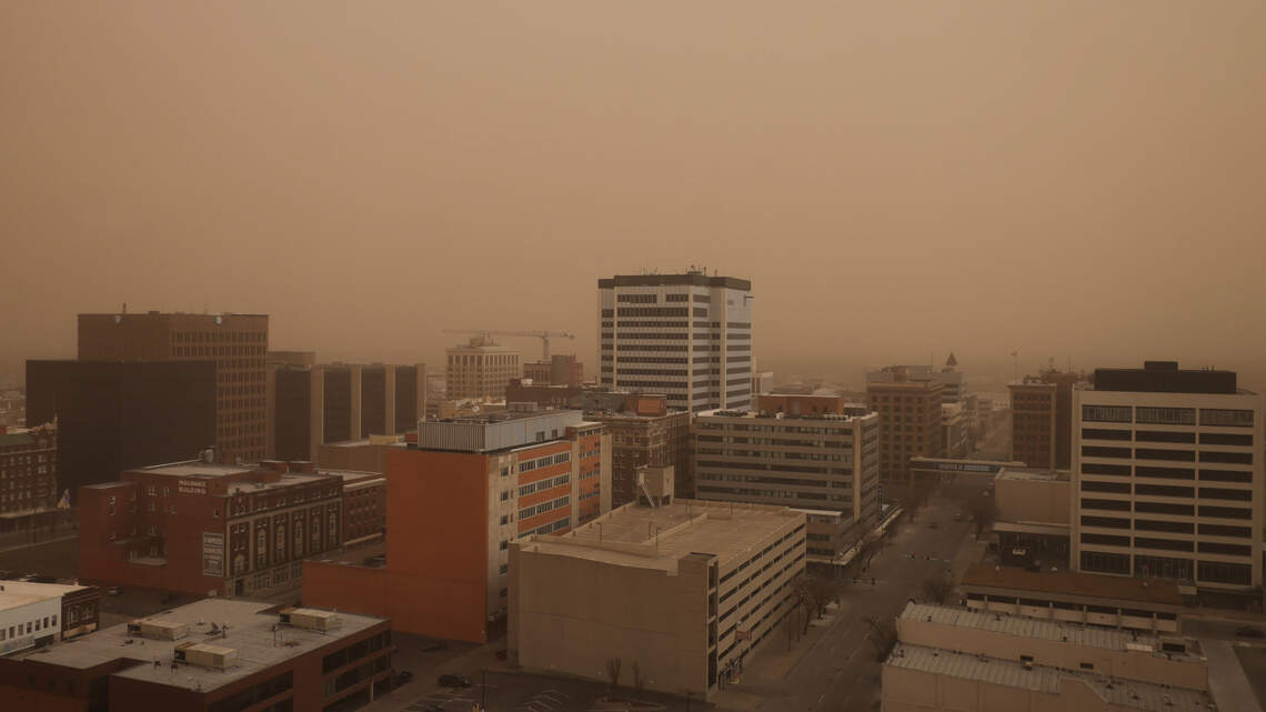 High winds buffet Wichita, bringing dirt, smoke, low visibility & air quality issues
