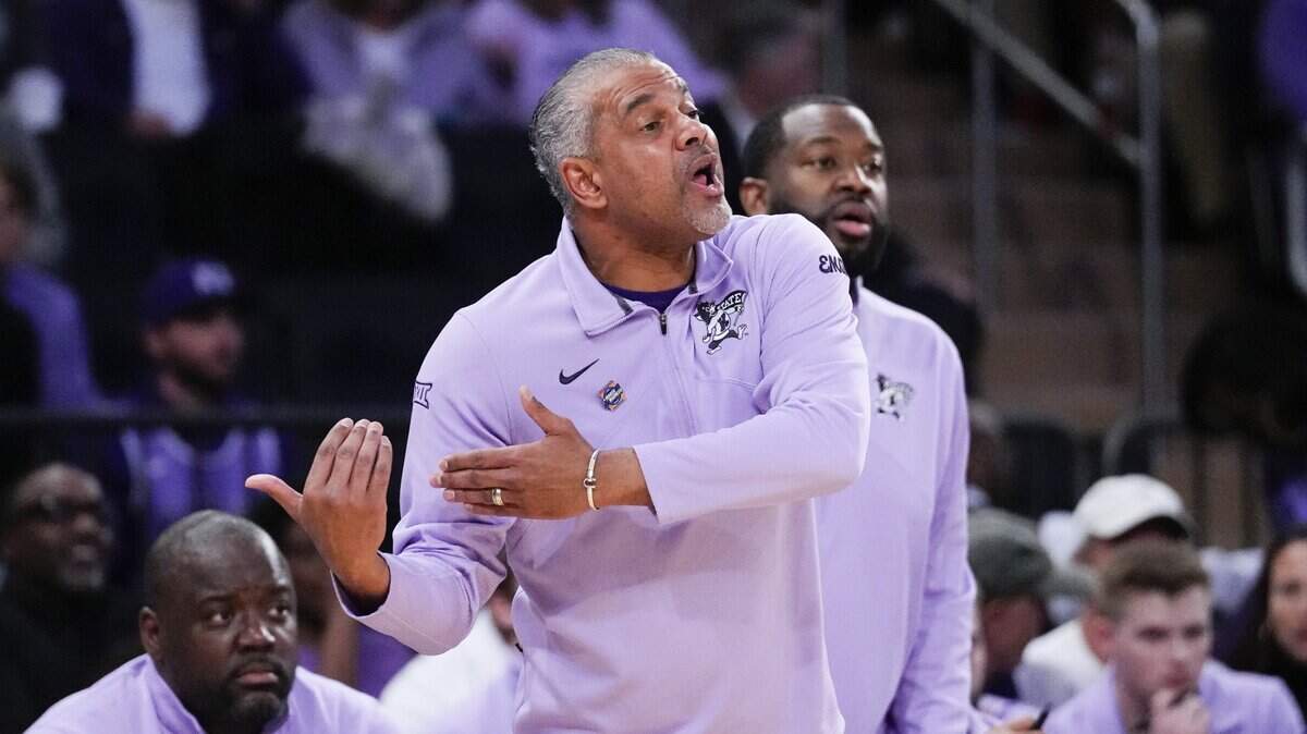 Kansas State Wildcats head coach Jerome Tang calls from the sideline during the first half of an NCAA Tournament game against the Florida Atlantic Owls at Madison Square Garden on March 25, 2023.