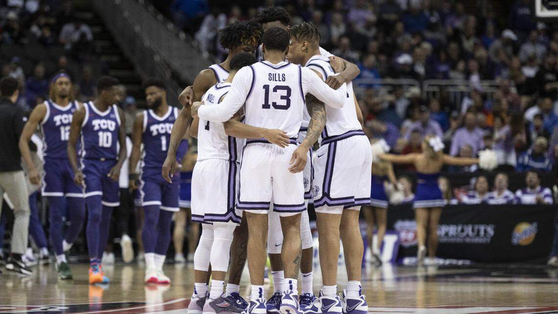 Mar 9, 2023; Kansas City, MO, USA; Kansas State Wildcats players huddle in the second half against the Texas Christian Horned Frogs at T-Mobile Center. Mandatory Credit: Amy Kontras-USA TODAY Sports
