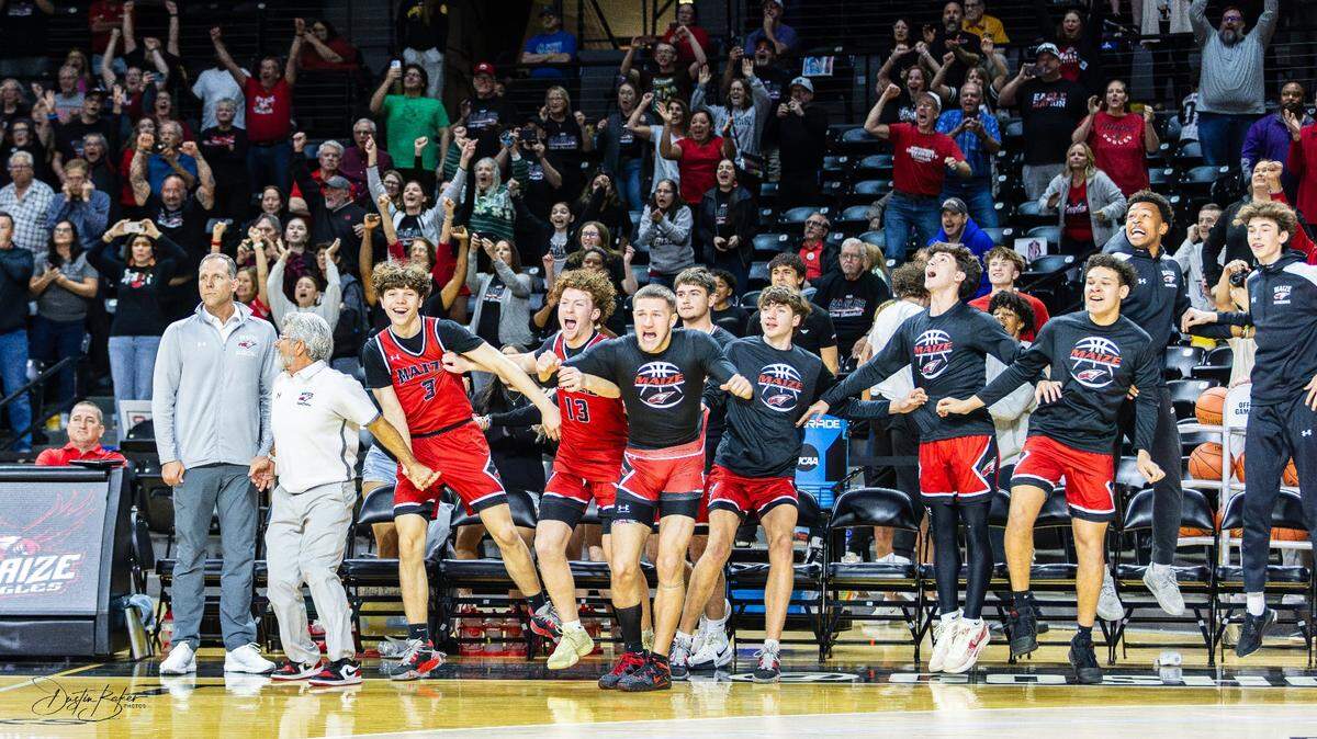 The Maize boys basketball team scored a last-second bucket to pull off a 1-point upset over top-seeded Shawnee Mission South in Wednesday’s quarterfinal at the Class 6A state tournament at Koch Arena.