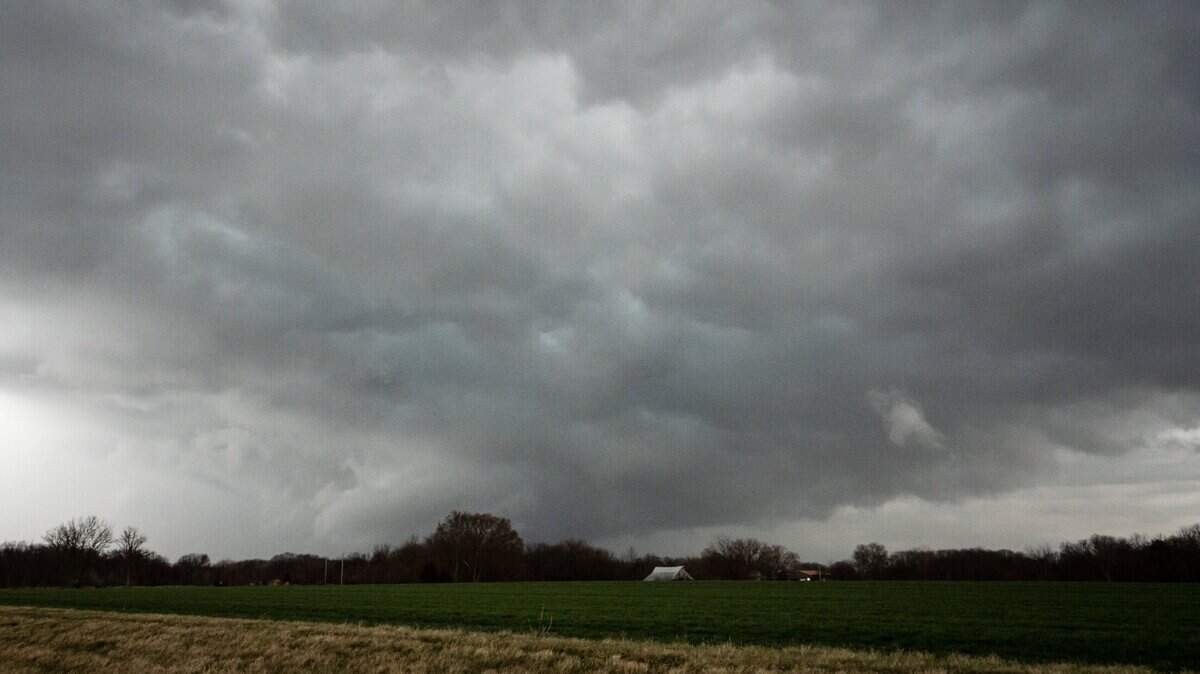 A supercell forms and a wall cloud pushes north of Beardstown, Illinois, on March 31, 2023.