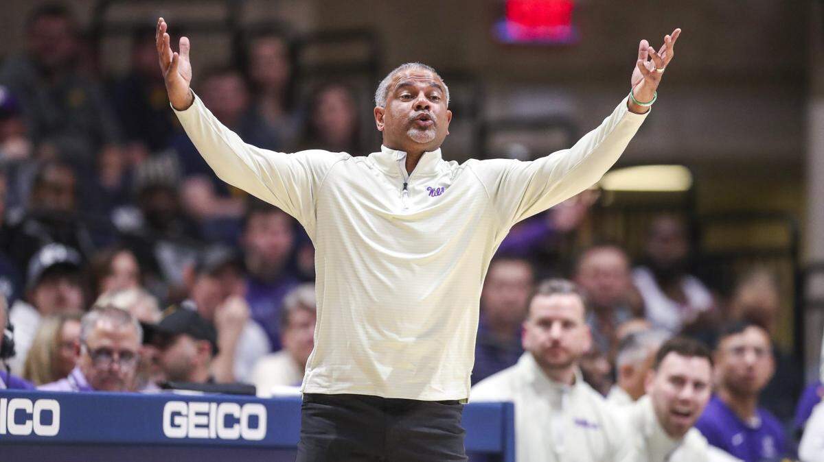 Kansas State Wildcats head coach Jerome Tang reacts to a call during the second half against the West Virginia Mountaineers at WVU Coliseum.