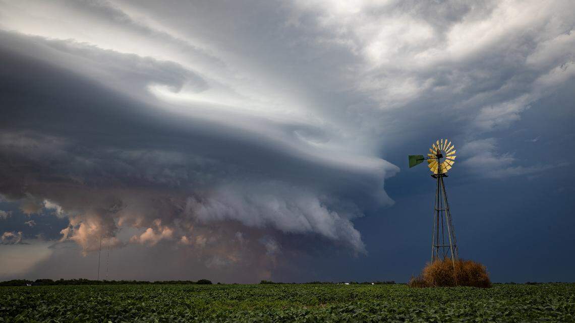 A storm packing large hail moves into Sedgwick County in 2025.