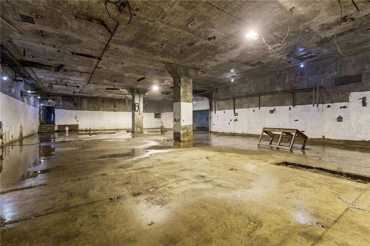 The real estate listing calls the Allen, Kansas, property “the ultimate prepper’s retreat.”
