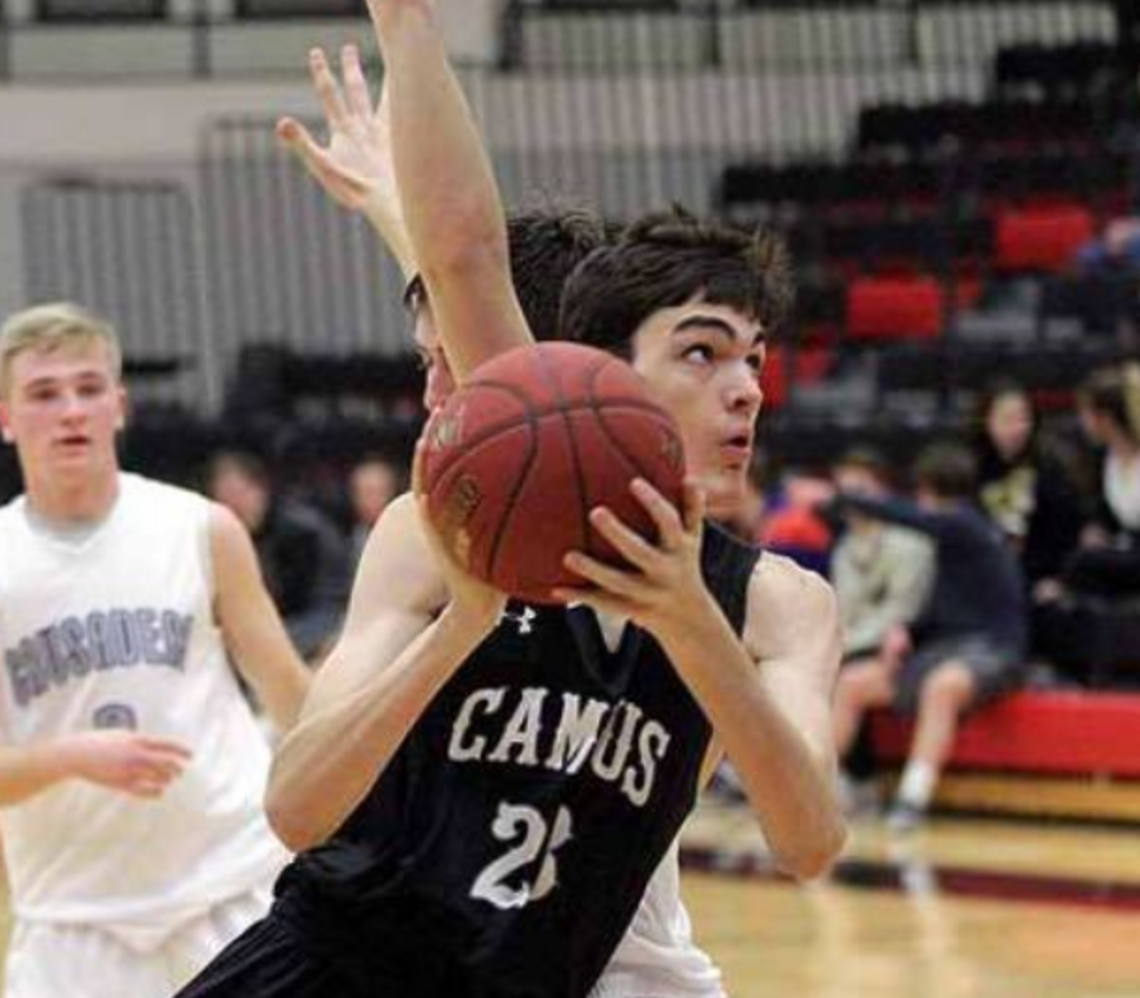 Campus basketball’s Howard brothers continue family legacy | Wichita Eagle
