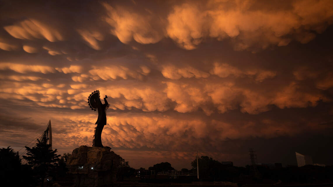 Yellow and orange in the air? Here’s why you might see stormy KC skies change colors