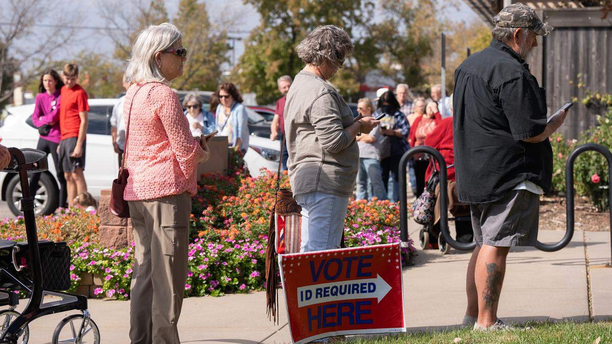 There were two long lines coming out of either side of the Sedgwick County Extension Center on Monday. Early voting began Oct. 21 at the Sedgwick County Election Office (510 N. Main, No. 101), the Sedgwick County Extension Office (7001 W. 21st St.) and Reformation Lutheran Church (7601 E. 13th St.). The election office will be open to voters Monday through Friday 8 a.m. to 5 p.m. Oct. 21-Nov. 1 and 8 a.m. to 12 p.m. on Nov. 4. The Extension Office and Reformation Lutheran Church will be open Monday through Fridays 10 a.m. to 6 p.m. and Saturdays from 9 a.m. to 1 p.m. Oct. 21-Nov. 2.