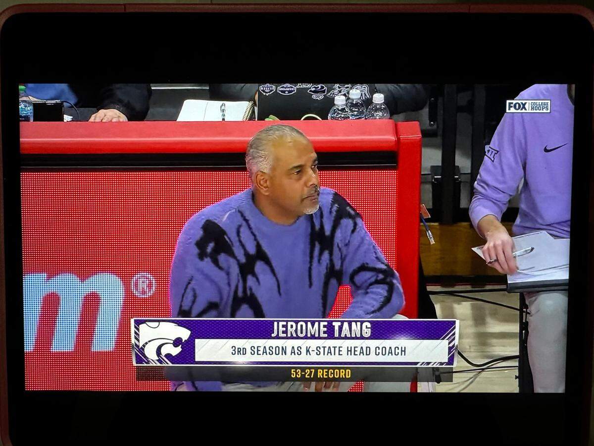 Jerome Tang wears a throwback sweater for Kansas State’s matchup against St. John’s.