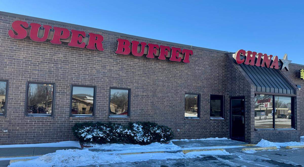 China Star Super Buffet closed last week. Its building at 5825 W. Central went up in 1986 as a home for Diamond Head restaurant.