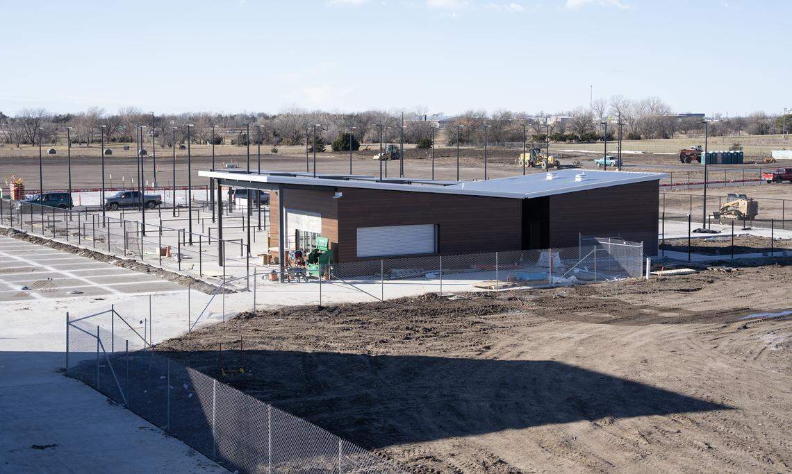 Pig n Pickle, featuring 10 pickleball courts at the new Gilley’s in Park City, will open by this spring.