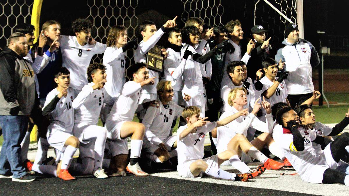 Wichita Heights won its first boys soccer regional championship in more than 10 years Thursday at Derby.