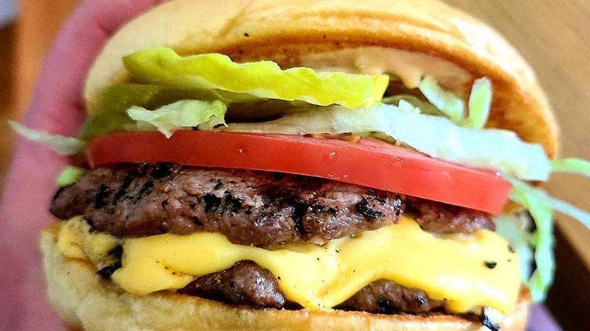 Social Tap Drinkery’s burger menu will be offered at its new east-side restaurant, set to open on Dec. 8.