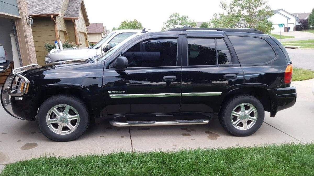 The SUV of a man killed in Rush County has been spotted in Wichita. The 2006 GMC Envoy has a Kansas license plate 463HAE. Anyone who has spotted the vehicle is encouraged to call the Rush County Sheriff’s Office at 785-222-2578.