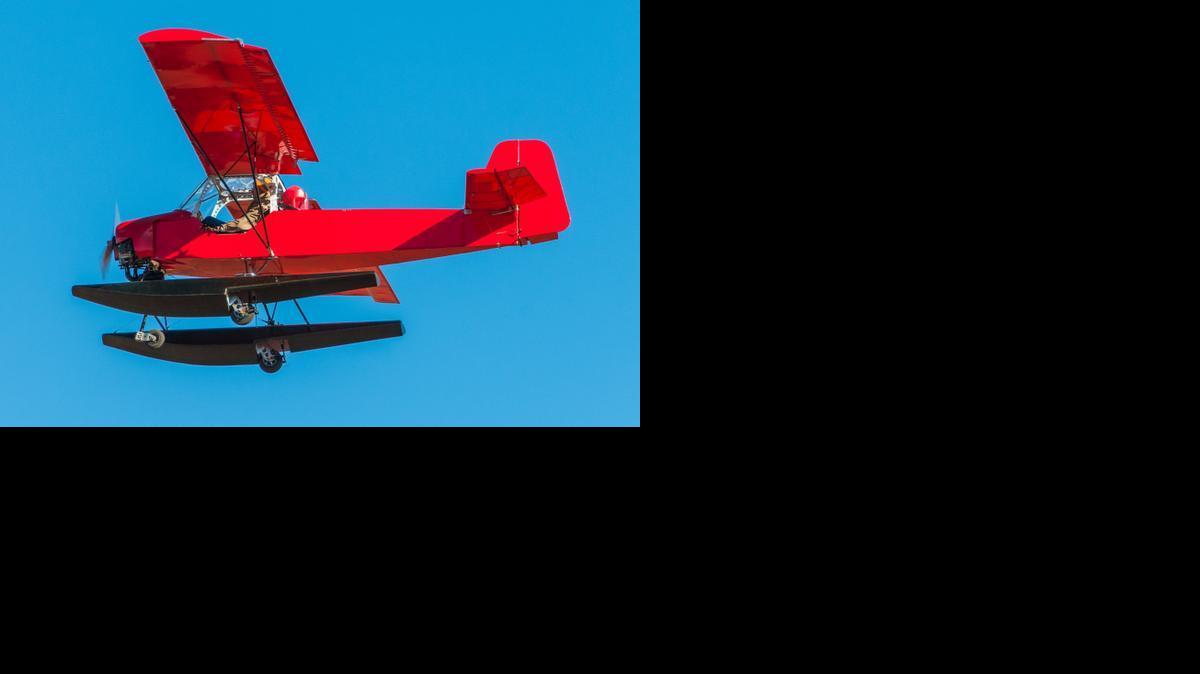 The first flight of the Belite SeaLite ultralight airplane on floats took place in Wichita on Tuesday. First delivery is expected to occur in early 2014. 

