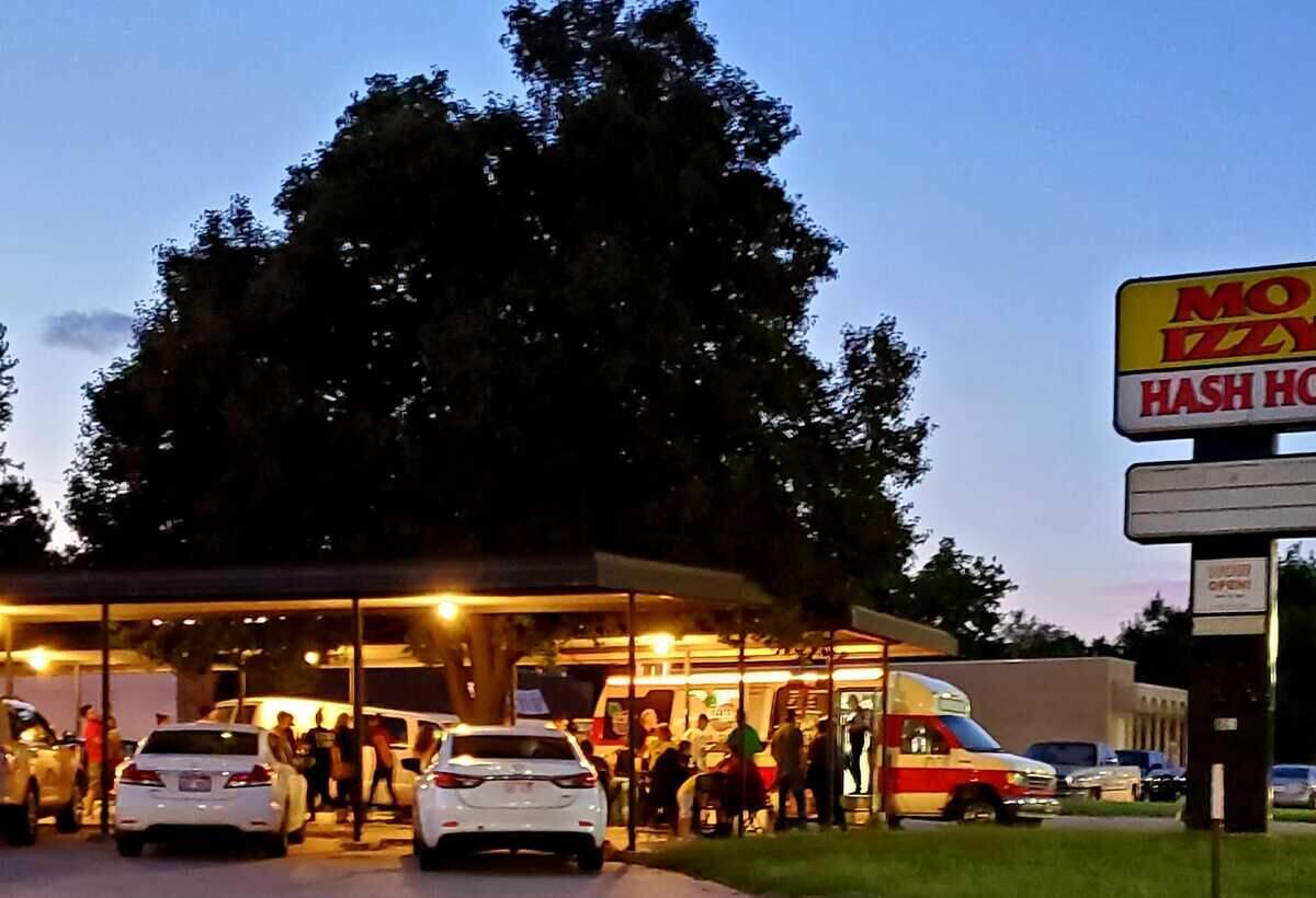 Want to try out Tacos tg 664 before it opens? Its food will be served from a truck in its parking lot until opening day.