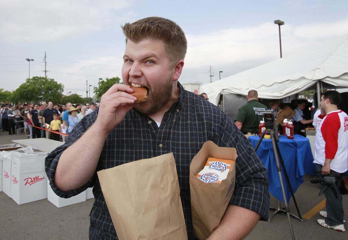 White Castle was in Wichita to celebrate the chain’s 90th birthday in 2011. Now, the Wichita-founded business is turning 100.