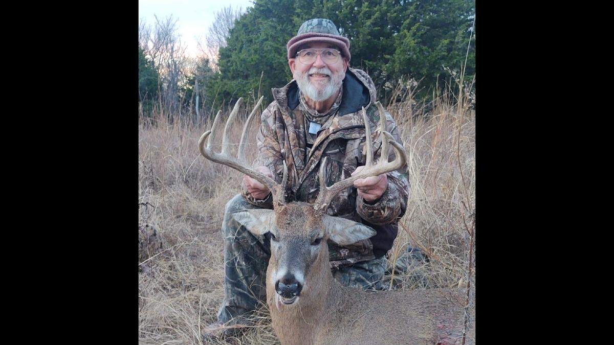 Len Sanders poses with a 10-point buck he shot in 2020.