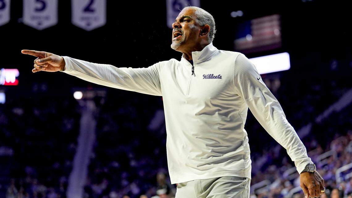 Kansas State Wildcats head coach Jerome Tang reacts during the first half against the Cincinnati Bearcats at Bramlage Coliseum.
