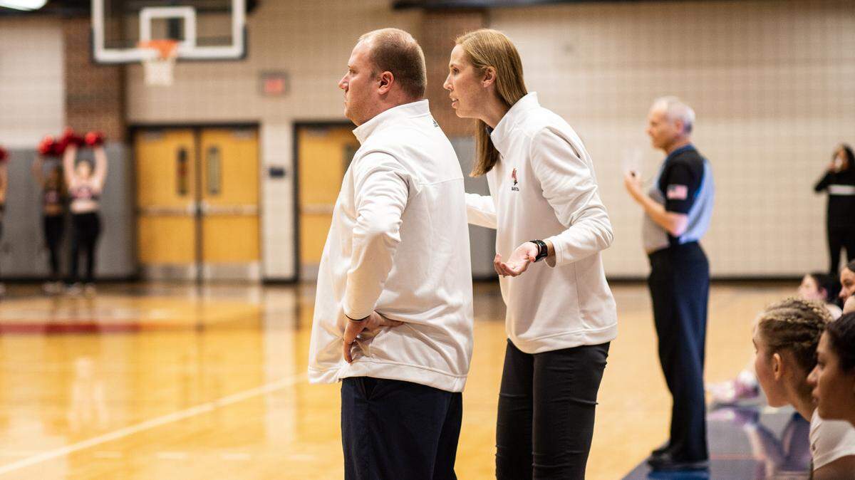 The husband-and-wife duo of Drew Johnson and Nicole Ohlde-Johnson have led the Newman women’s basketball team to its first appearance in the MIAA postseason tournament.