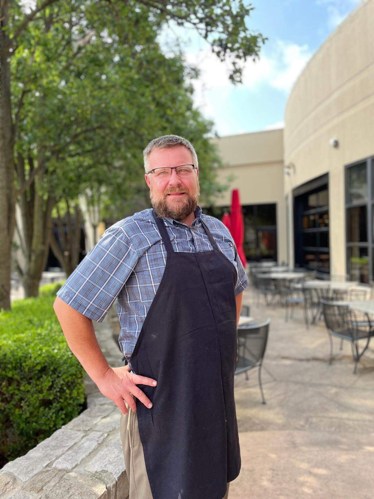Chef O.J. Moore is back in the kitchen at YaYa’s Eurobistro after an eight-year absence.