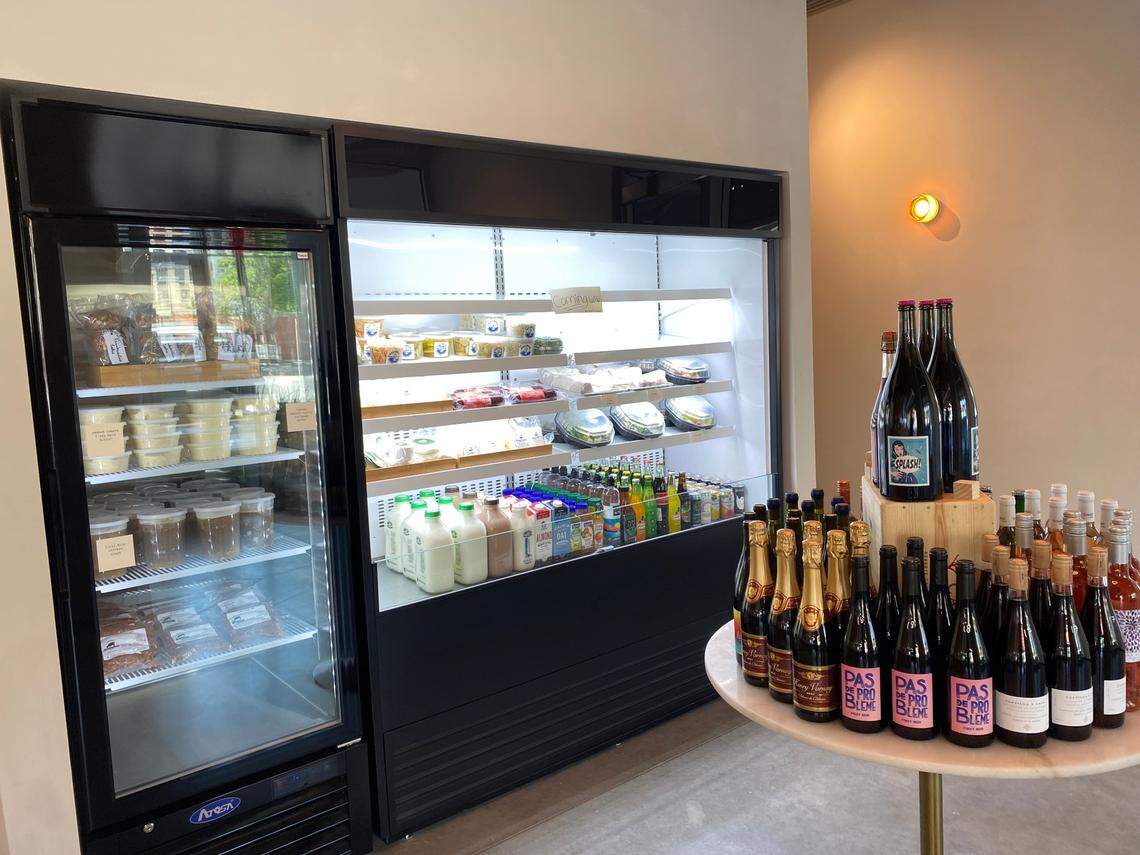 First Mile Cantine also includes a retail area that offers wine, beer, prepared salads and sandwiches, a few grocery essentials and fresh produce grown in its building’s rooftop garden.