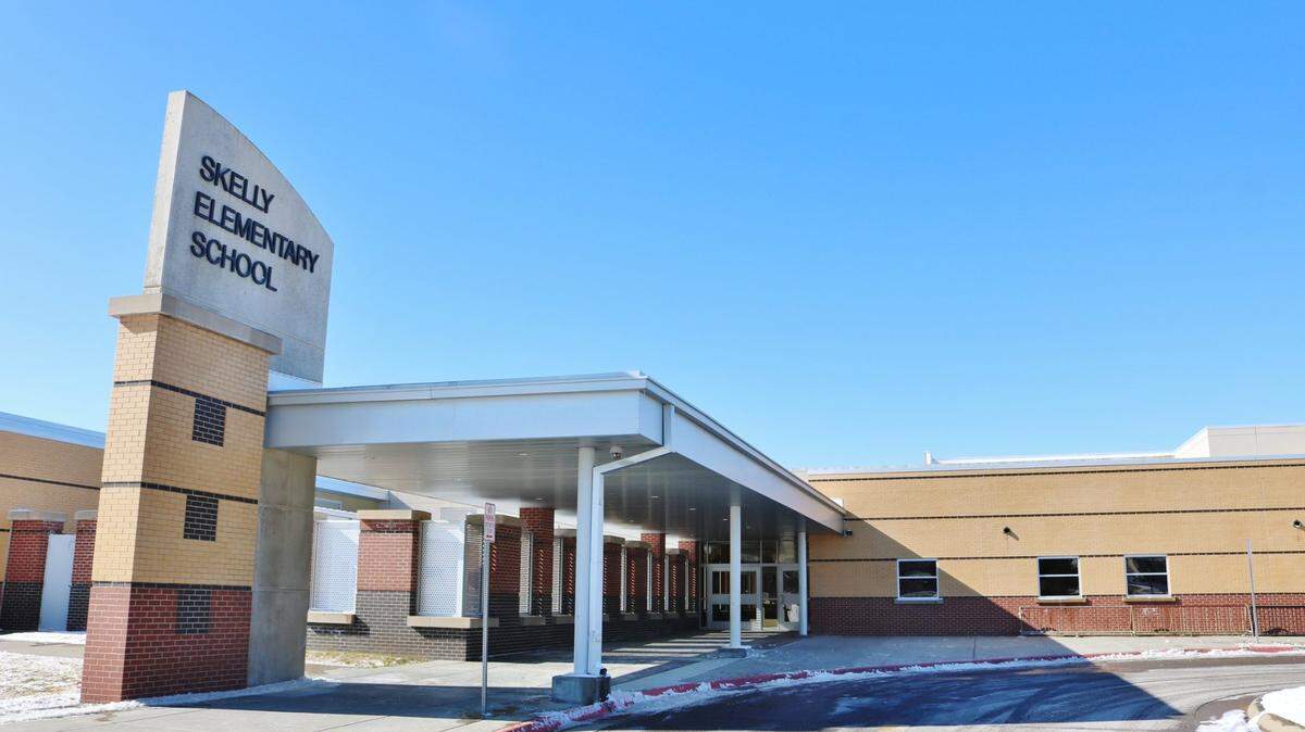 Skelly Elementary School in El Dorado canceled school Monday after their HVAC system stopped working.