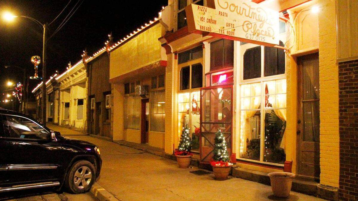 Courtney’s Place in Toronto, Kansas, has new owners from Wichita.