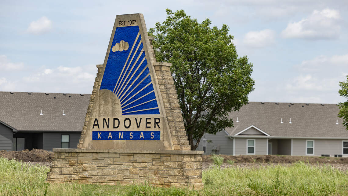 Suburb names new city administrator after current one accepts job in Wichita
