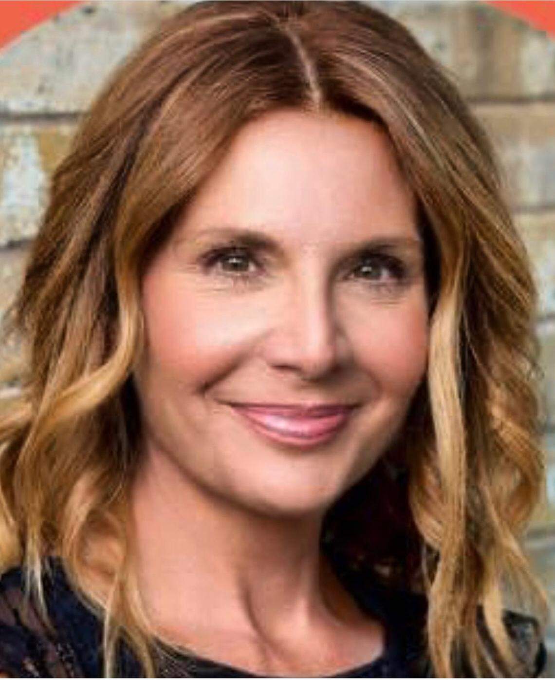 Angela Razook Wright, who was well known in a variety of circles in the community, has died following a short battle with pancreatic cancer.