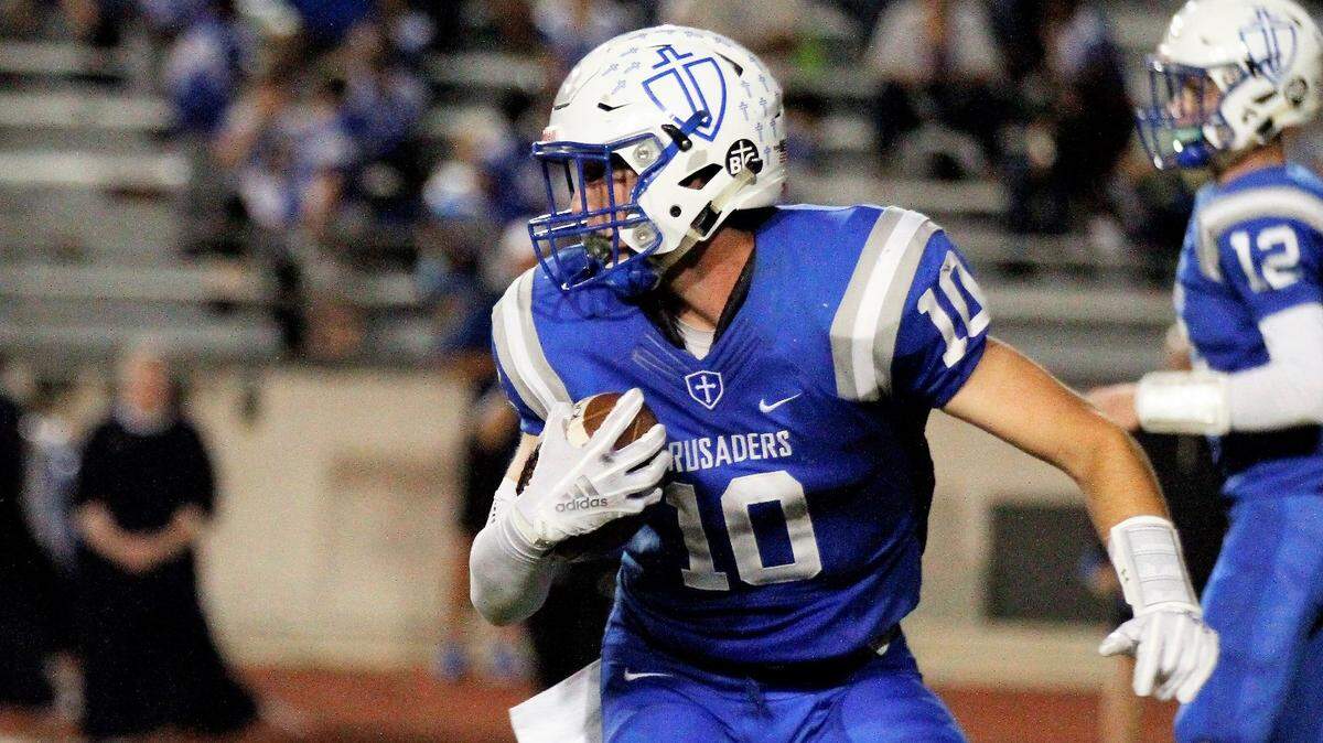 Kapaun senior Scott Valentas is one of the players to watch in Week 8, according to preps reporter Hayden Barber.