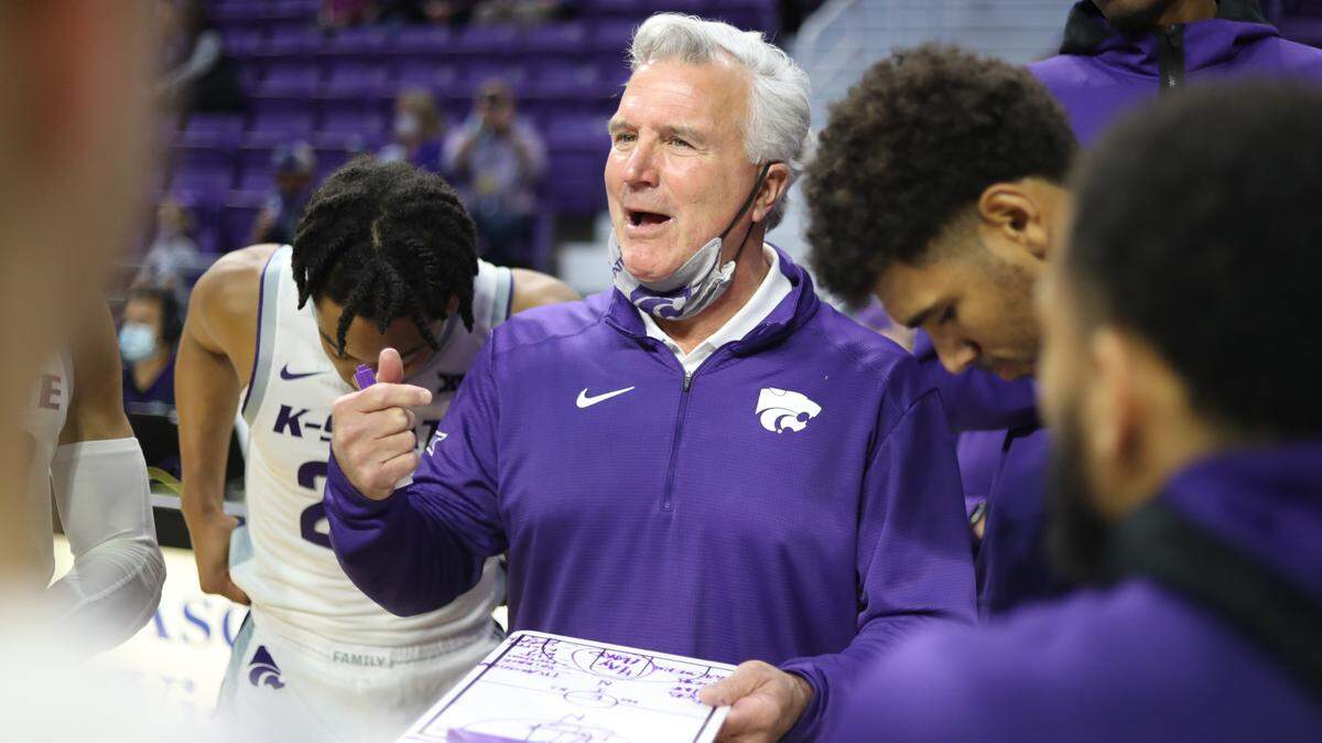 Bruce Weber coaches the Kansas State men’s basketball team during a timeout against Pittsburg State.