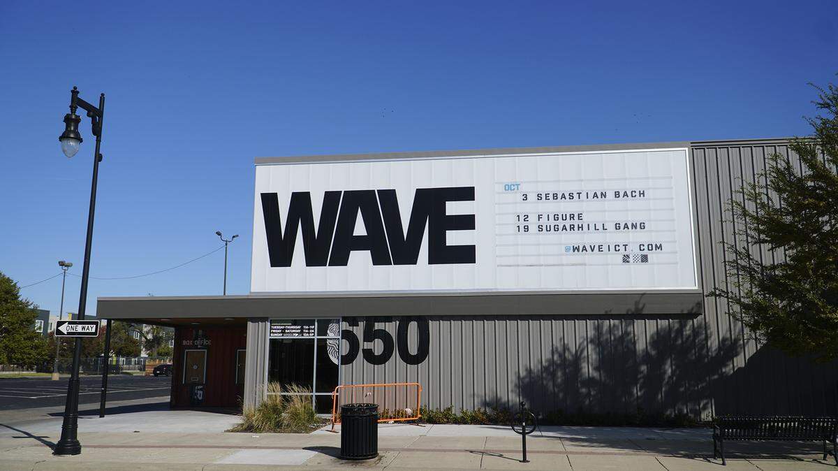 The Wave night club asked for and got a new city ordinance that will let it allow minors to attend events.