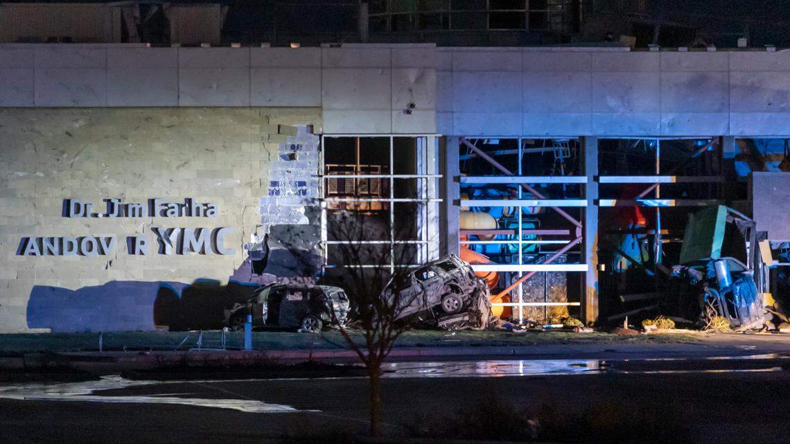 ‘Very bad damage’ but few injuries seen after tornado tears through Andover, SE Wichita