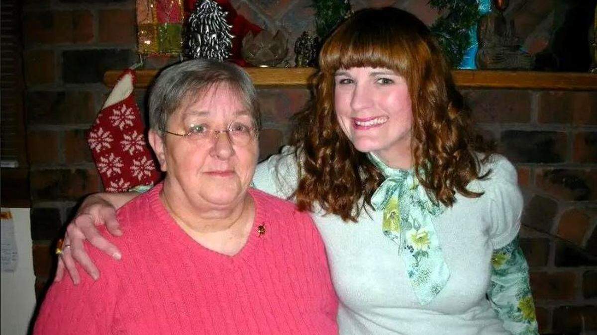 Chandra Dixon, right, with her mother, Jo Anne.