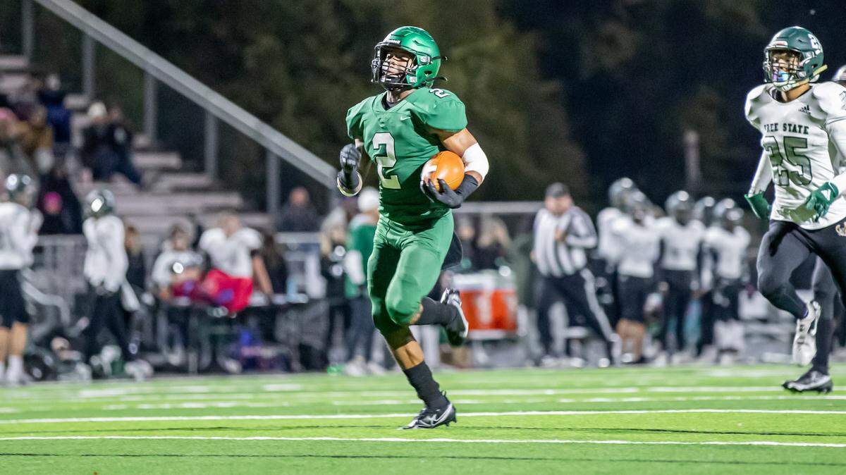 Derby junior running back Dylan Edwards was one of the best running backs in the state of Kansas for the 2021 season.