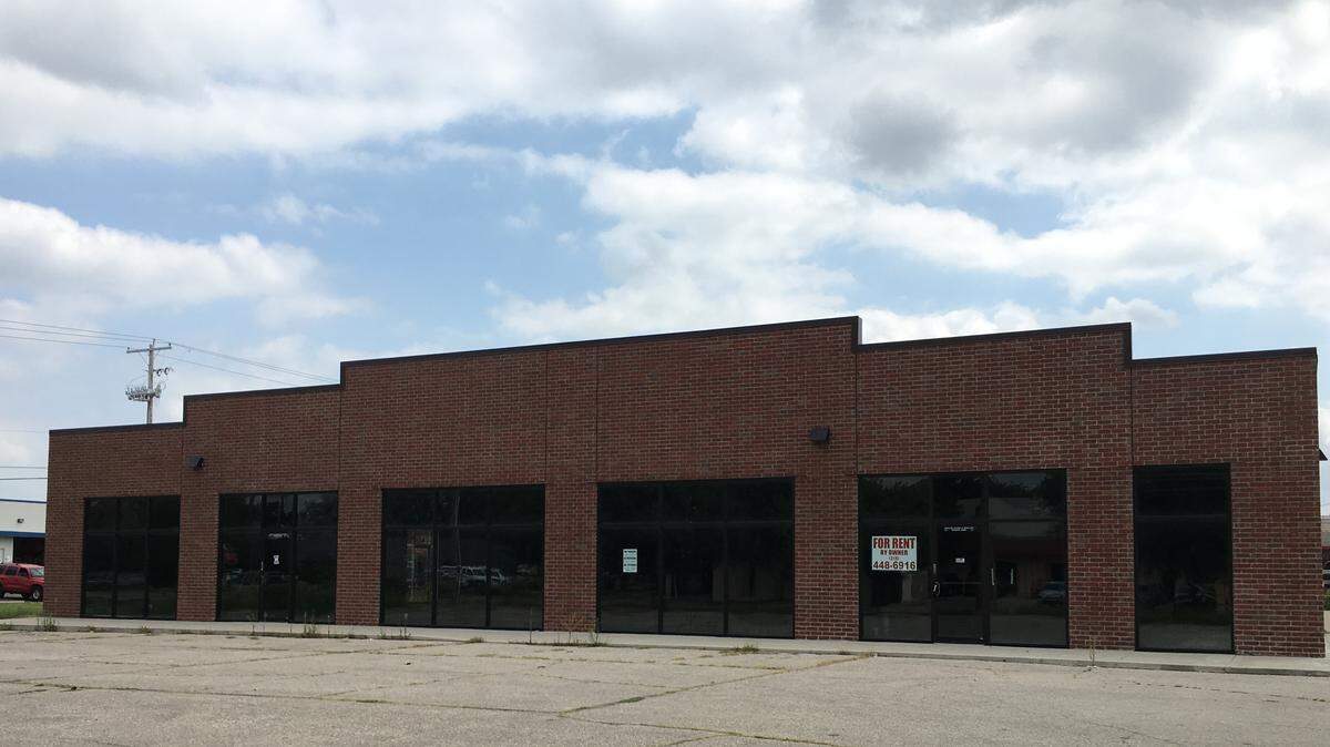 The Phoenix is bringing what it calls a “sober active community” center to this building at 145 N. Wabash near First and Washington.