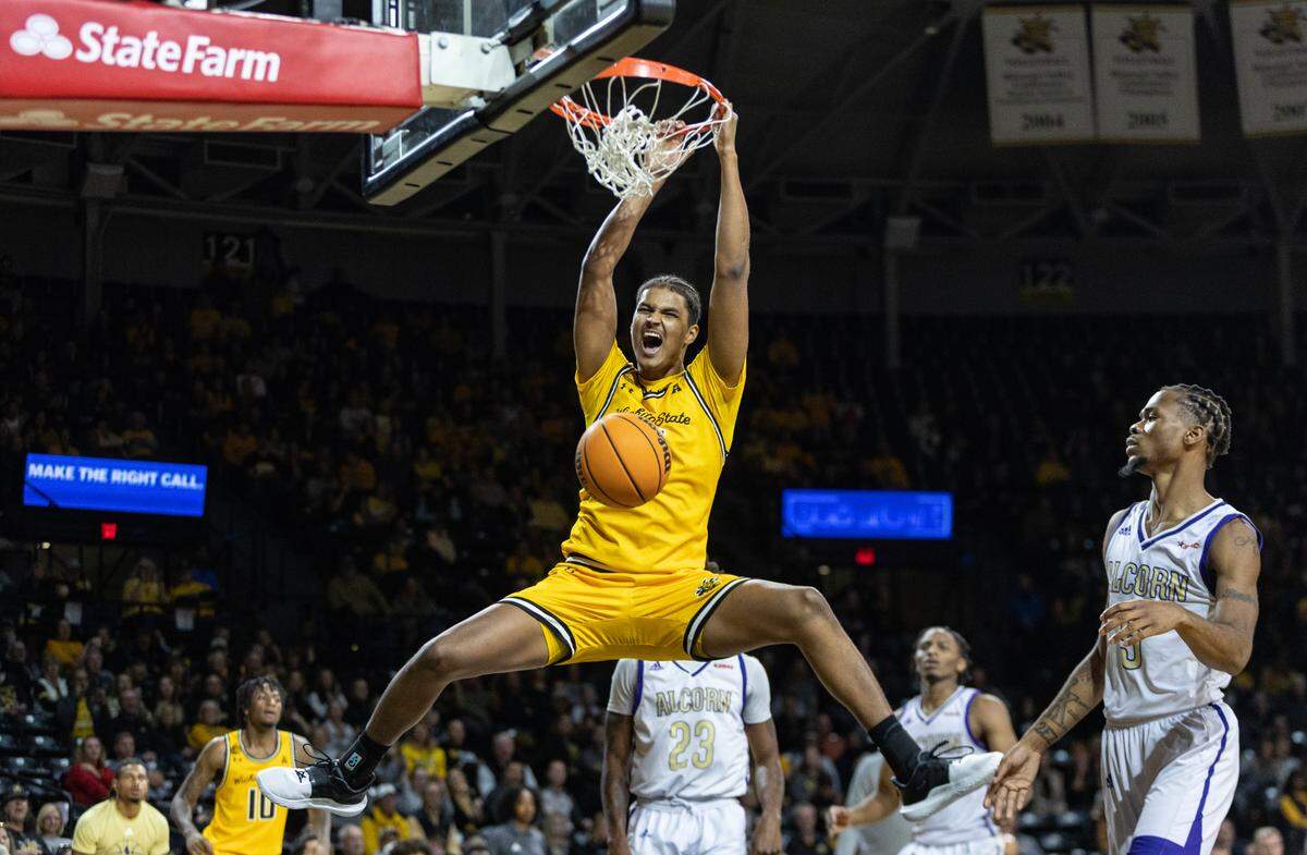 Wichita State’s Kenny Pohto dunks during the first half against Alcorn State on Saturday. Pohto had nine points in the first half.