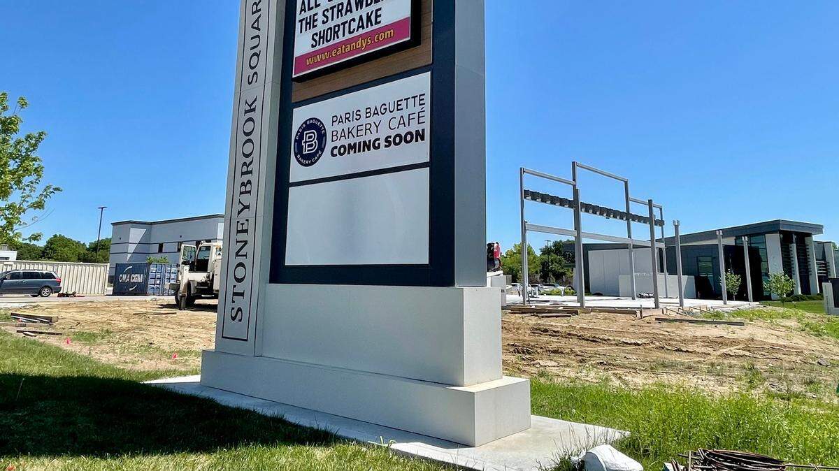 Construction has begun on the Paris Baguette restaurant that will open in a few months near 21st and Webb.